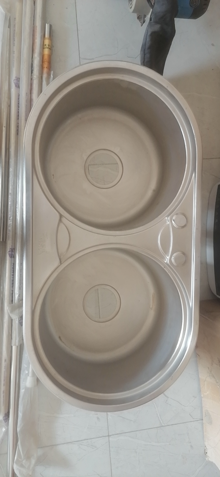 高级双口洗菜盆，展品处理仅一个，规格820x420（不含下水口）