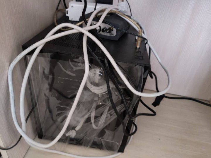 出台式组装机一套～买了用来直播了三次。感兴趣的话点“我想要”和我私聊吧～(主屏有…图片2
