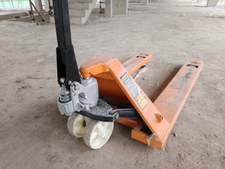 二手叉车地牛3000kg，买回来用了几天图片4