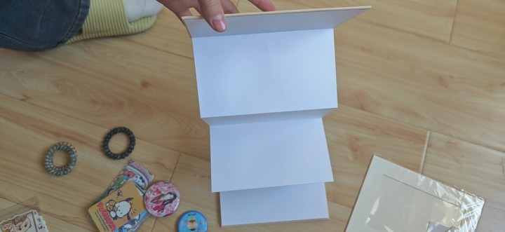 搬家带不走，没有使用过的一些学习物品或玩具当成盲盒，10块钱一盒直接出本子，印章…图片3