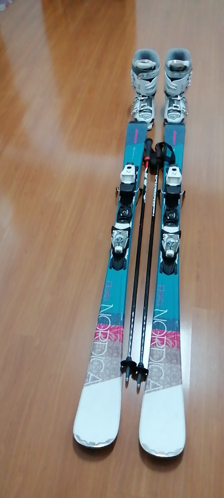 诺迪卡全套滑雪装备 板152cm 杖115cm  鞋39码