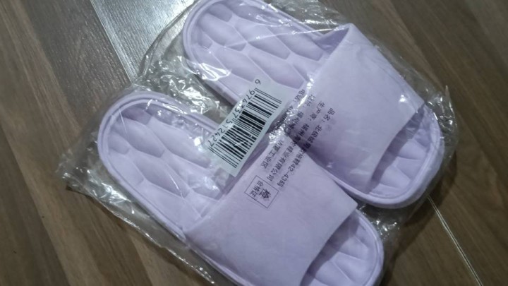 一批新拖鞋仓库清货，赔钱甩卖