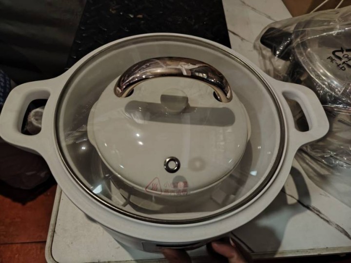 美的电炖锅，电烤箱都是全新未使用的，有看中的青白江自提哈