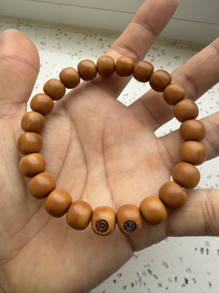 精品工作室，老型猴头手串带双标，还有一条卡6.5的小尺寸猴头朋友出，手里太多玩不…