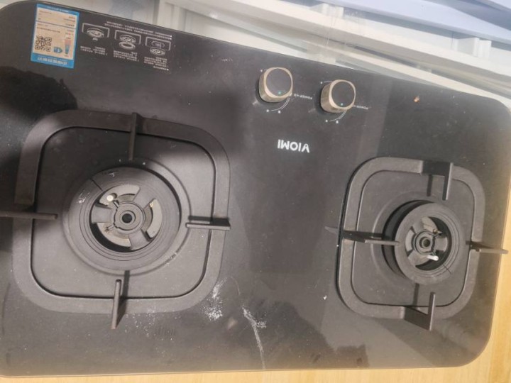 样机点火器上面的盖子操作时丢失了，自提