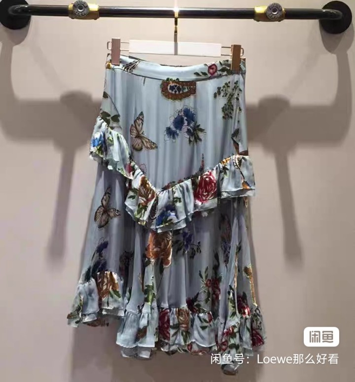 搬家清理衣柜，专柜正品一折出，都是近全新的，有买就有送图片4