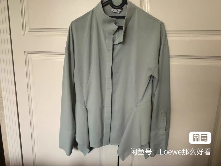 搬家清理衣柜，专柜正品一折出，都是近全新的，有买就有送图片3
