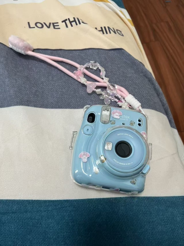 95新富士instax mini11蓝色款，女高自用，平时用得很少，外观很新，保…图片2