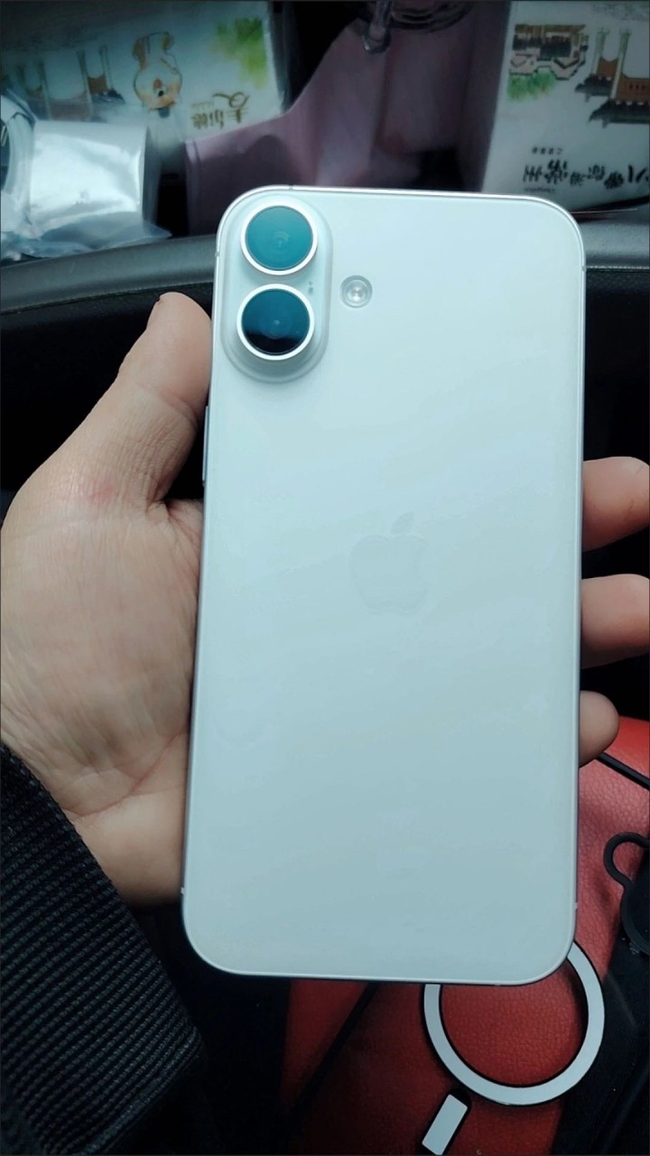 iPhone 16双卡 美版的不是卡贴机 不需要激活插卡即用只更换到屏幕 其他的…