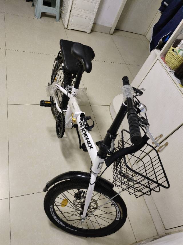 个人闲置九成新凤凰折叠自行车，碟刹制动，安全又稳当，折叠后方便放后备箱或电梯间，…