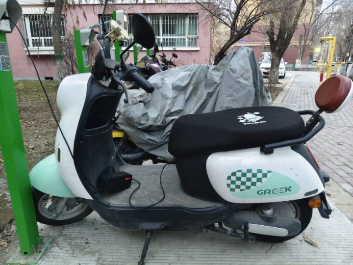 本人出售一辆电动车，买了不到一年骑了半年左右，还是新车，因本人有急事工作变更，电…图片4
