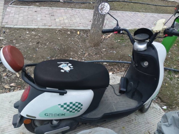 本人出售一辆电动车，买了不到一年骑了半年左右，还是新车，因本人有急事工作变更，电…图片5