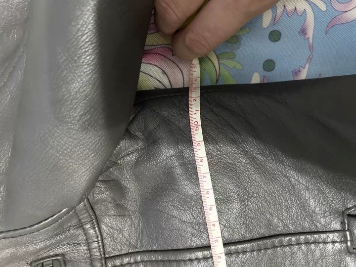 加拿大DANIER男士皮衣，XL码，顶级皮质，手感柔软，秋冬穿很合适，成色还可以…图片6