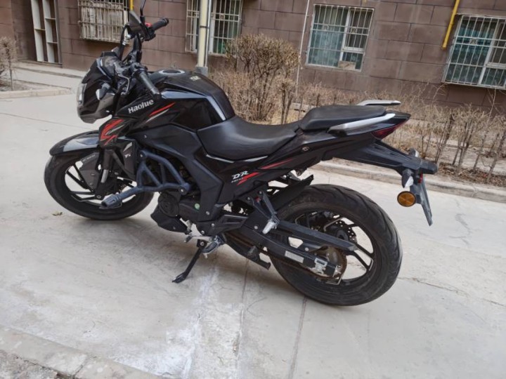 豪爵DR160摩托车整车，手续齐全,可过户，成色95新，没怎么骑刚过5000公里…