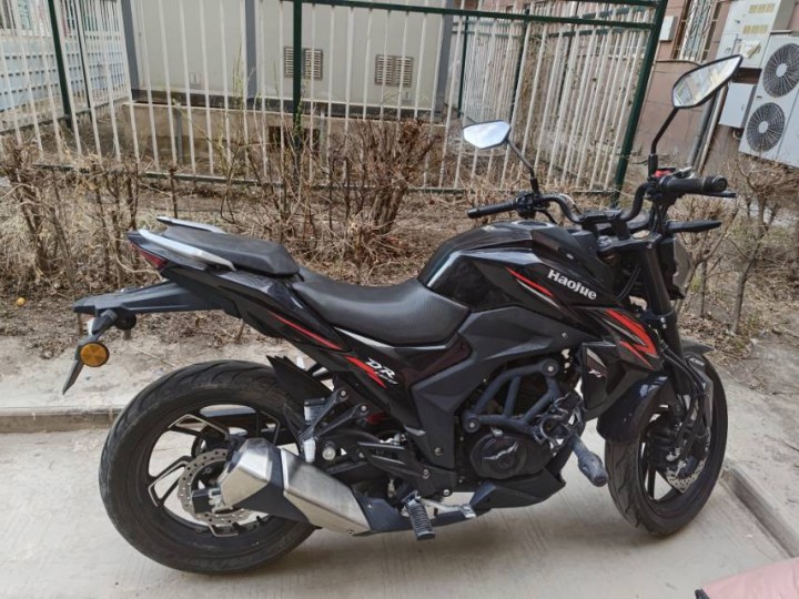 豪爵DR160摩托车整车，手续齐全,可过户，成色95新，没怎么骑刚过5000公里…图片3
