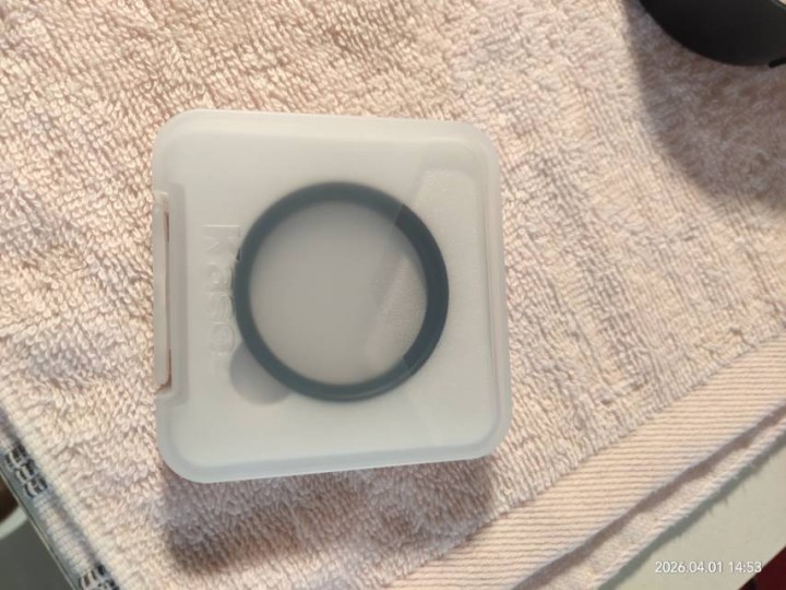 佳能;RF.50mm定焦镜头的遮光罩和黑柔UV镜，全新。有要的吗？图片6