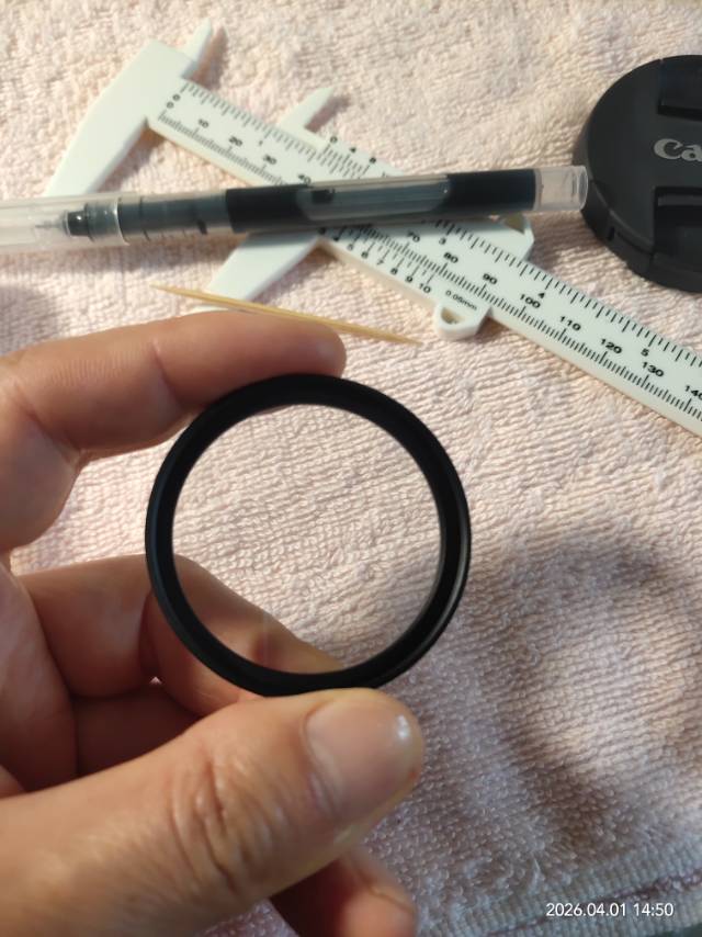 佳能;RF.50mm定焦镜头的遮光罩和黑柔UV镜，全新。有要的吗？图片3