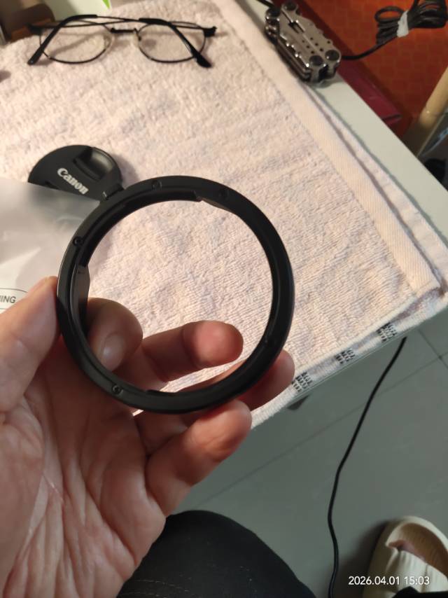 佳能;RF.50mm定焦镜头的遮光罩和黑柔UV镜，全新。有要的吗？图片2