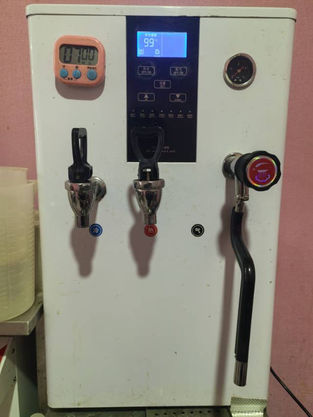 奶茶店全套设备，低价出，可单卖图片2