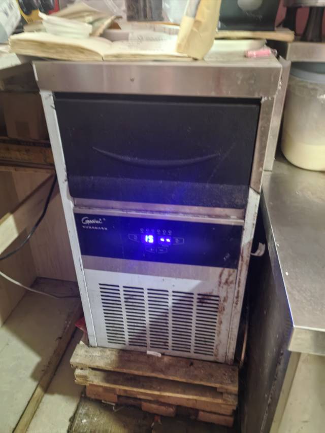 奶茶店全套设备，低价出，可单卖图片5