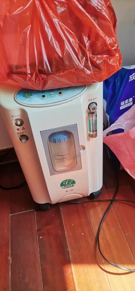 这三种医疗器械卖了，两个制氧机200呼吸机800