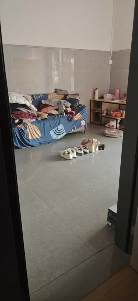 衣服裤子裙子鞋子一起打包200元，自提