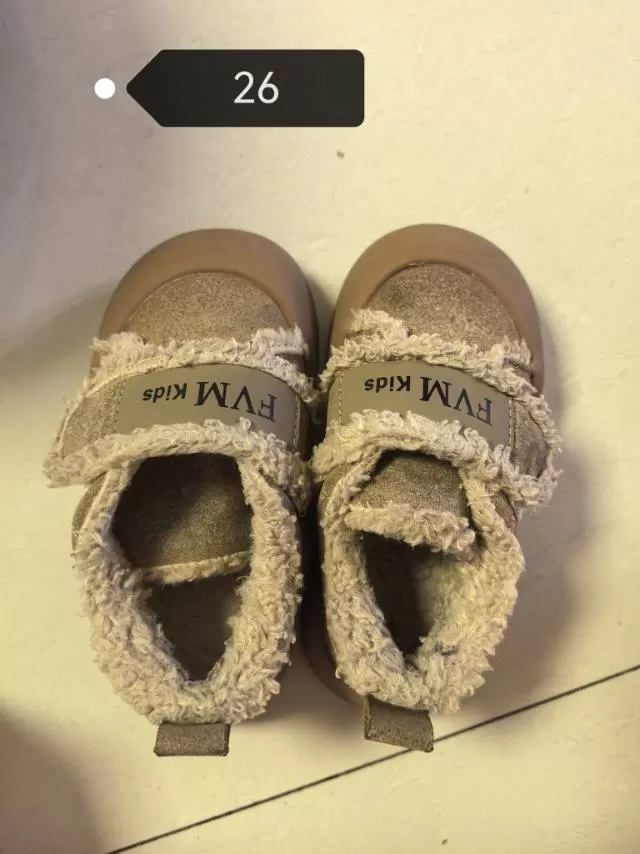 儿童衣服鞋子，10元一件，有需要的可以联系我发图片图片2