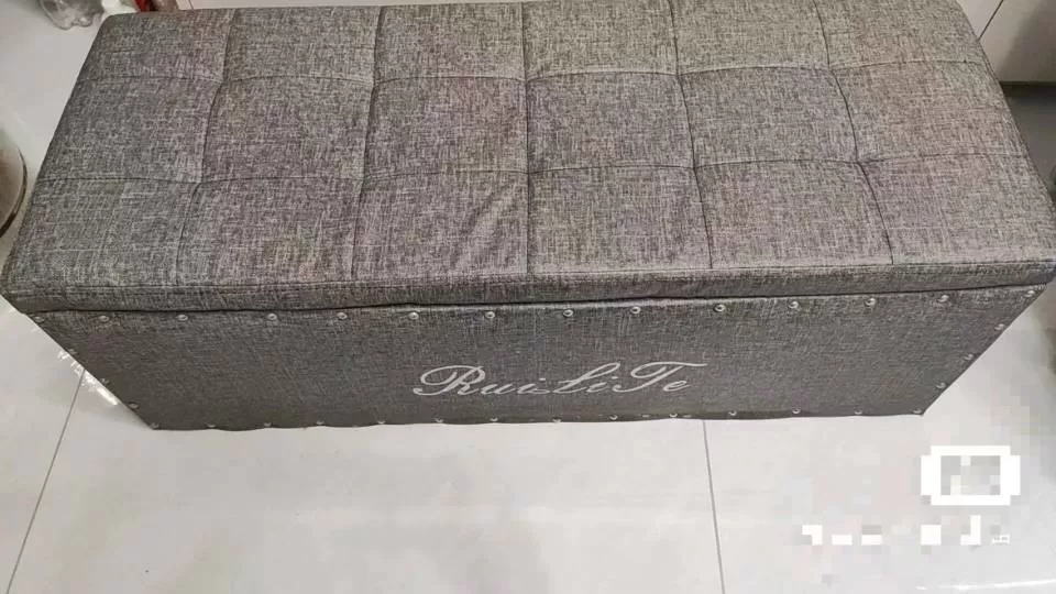 灰色收纳凳