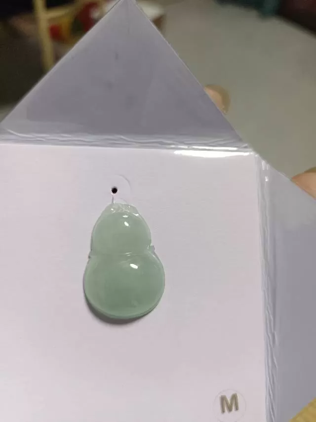 一些玉器吊坠挂件翡翠小葫芦吊坠树叶挂件喜欢的加微15815956305