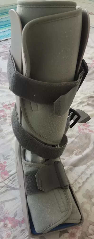 ober可调充气款跟腱靴，使用了一个月，配有跟腱垫，可调节角度，带气囊，EVA+…
