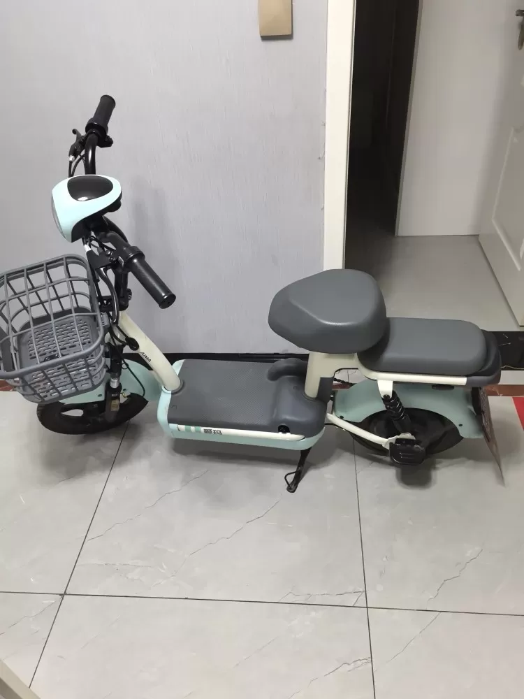 爱玛电动车           2026年3月新车上牌，价格可谈。有意者联系
