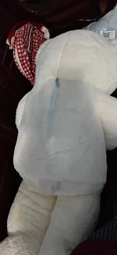 二手娃娃，没用过全新微微瑕可上门自提。白色约莫一米高，感兴趣的私聊图片2