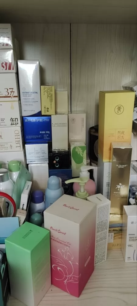 闲置了，不开店了，全部便宜出手了，有适合喜欢的姐妹，日常用很实用，全品类包邮，喜…图片2