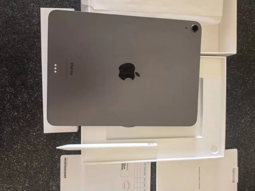 iPadAir几乎全新 iPad Air 10.9英寸 无线局域网版，256G，…图片7