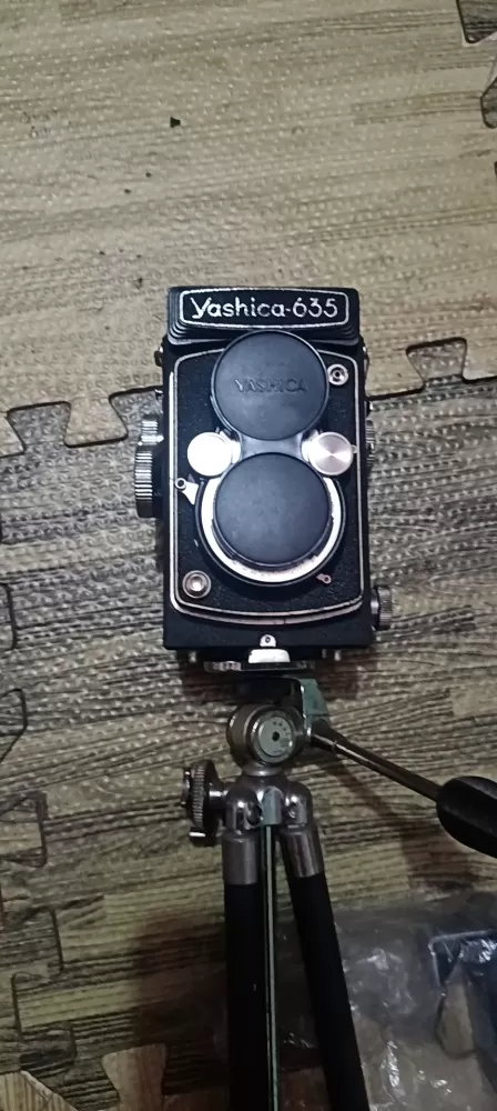 这是一台非常经典的雅西卡（Yashica）635 双反胶片相机。 \"Yashi…