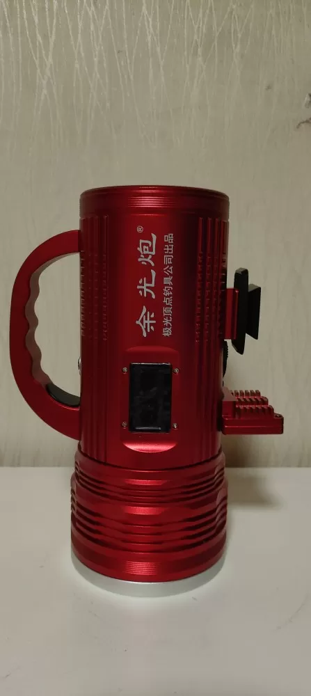 极光顶点夜钓灯，激光炮，可用九米竿，光斑大，白，黄，蓝光三挡，带1.7米三脚架。…图片2