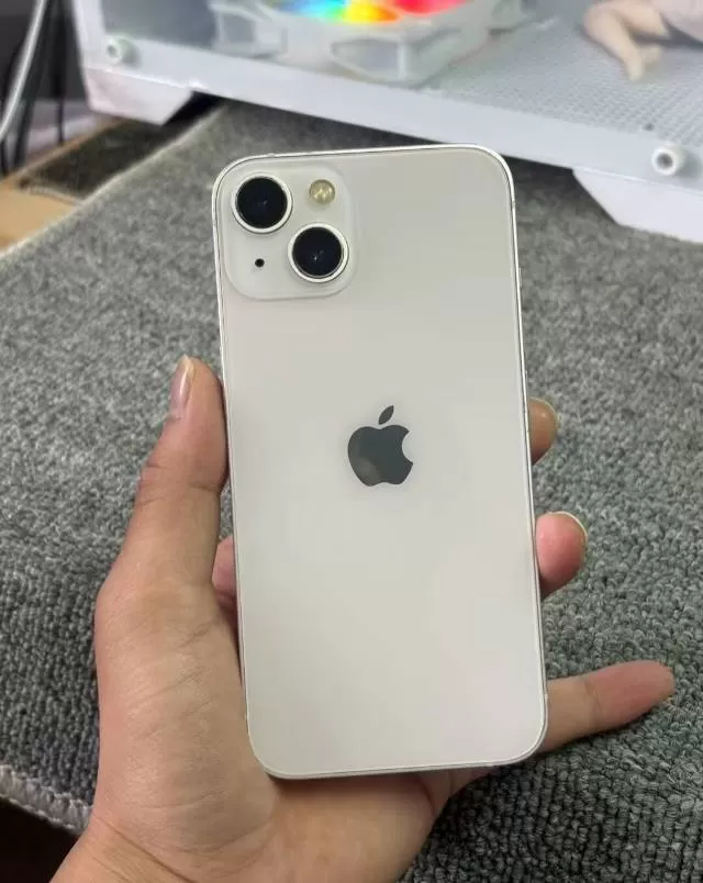 iPhone13 白色 128G 美版卡贴fog屏 原屏同款视觉效果 使用效果 …