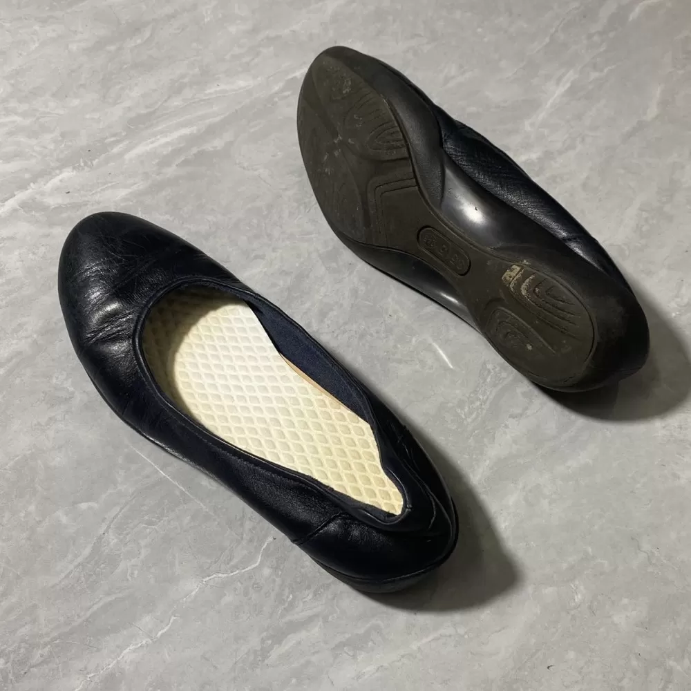 南航空姐工作鞋，客舱的工作鞋，不是全新，有瑕，看好了再拍，闲置商品售出不退不换，…图片6