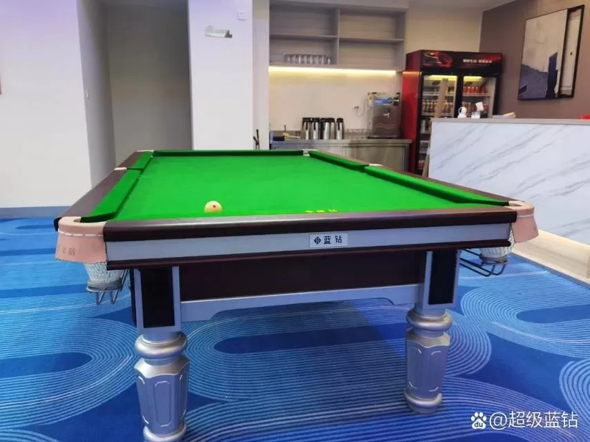 3台蓝钻台球桌（银腿），3台中式台球桌（金腿），4台麻将机，2台柜式空调。需要的…