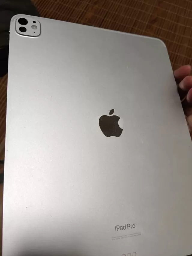 自用 ipad pro m4 13寸，256内存，wifi版，美版，无拆修，电池…图片3