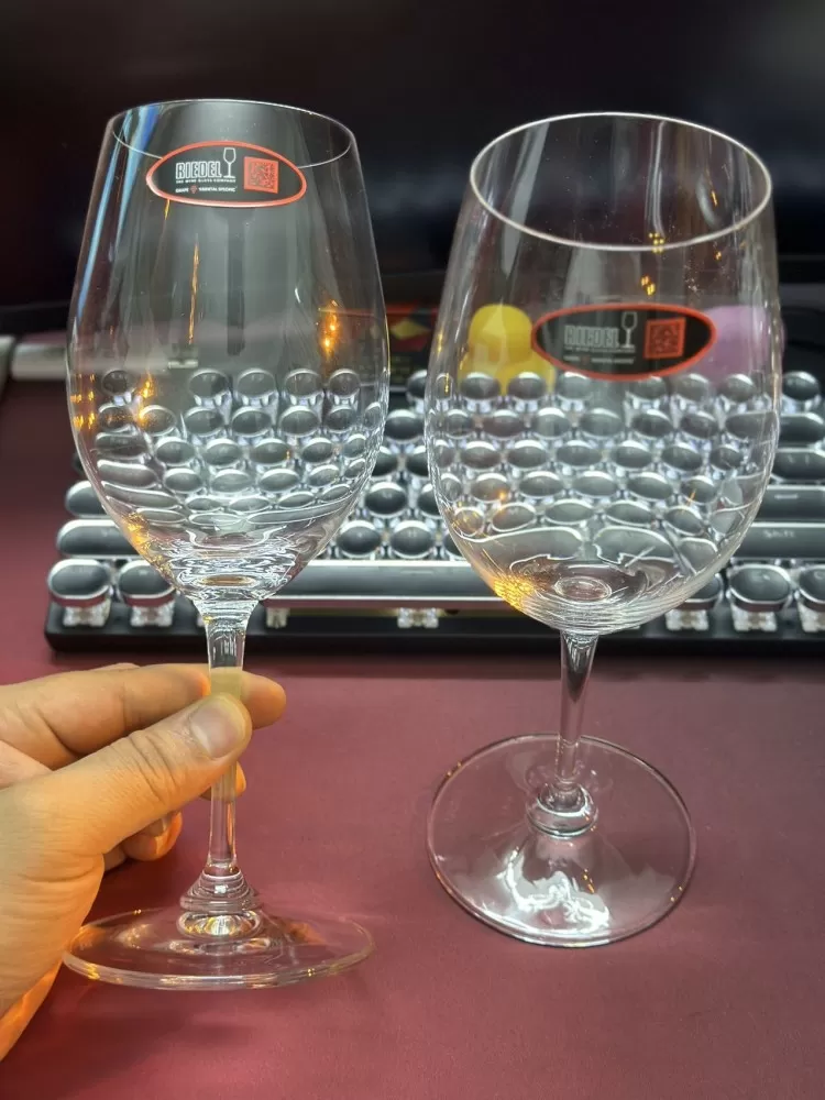 奔富红酒杯一对～带包装盒 新新 未用，闲置图片4