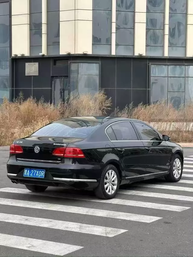 2015款大众迈腾1.8豪华型。电子手刹胎压监测，儿童座椅，中控锁，遥控钥匙带天…图片3