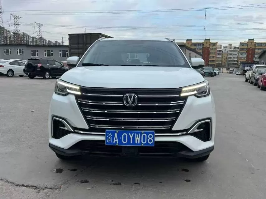 长安CS55 PLUS 2020款 1.5T 自动炫色型 国VI，国产车高端大气…