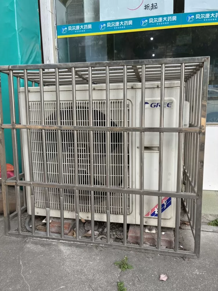 格力大3匹柜机空调，线下实体店购买的，安装好后就没动过，送外机保护框图片3