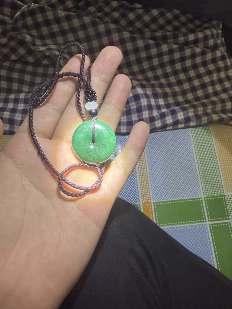 独山玉平安扣吊坠，天然蓝绿色调，玉质细腻油润，带自然石纹（属正常现象，非瑕疵），…图片2