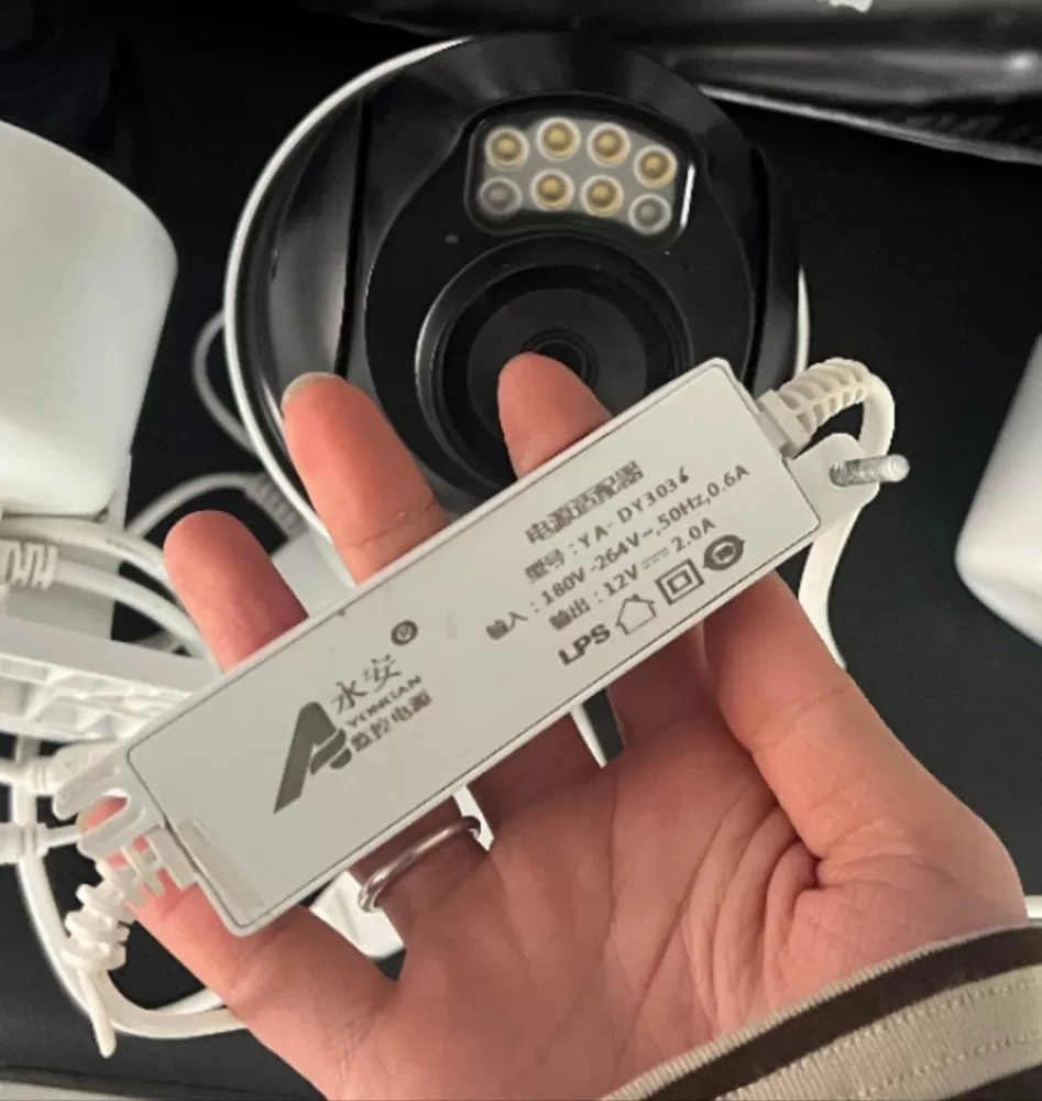 店面拆迁，水星全彩超清无线监控球，360度无死角远程控制语音，四个一起处理图片2