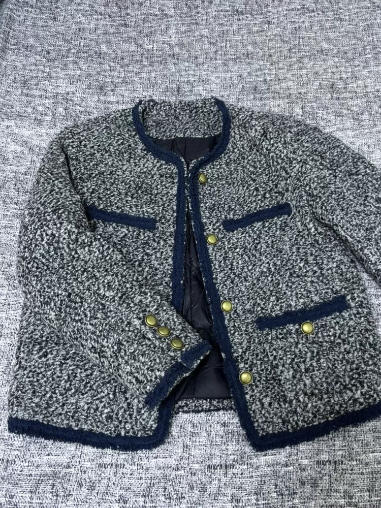羽绒服外套小香风图片2