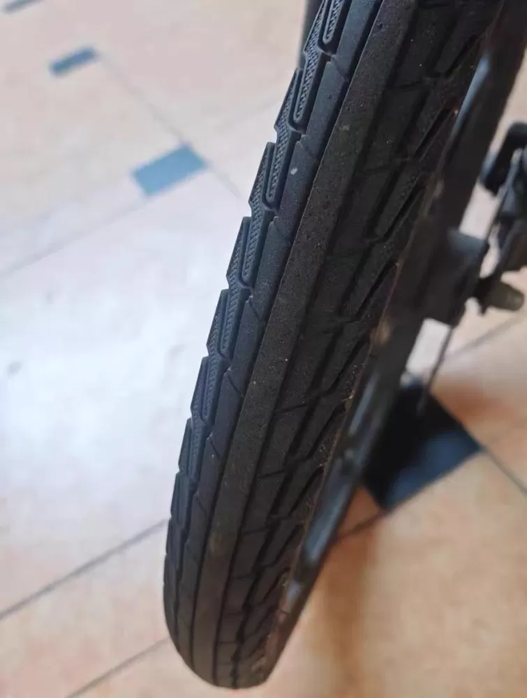 折叠电动车，配件全送，再送一个电池（两个电池），48V锂电池，动力正常，刹车灵敏…图片6