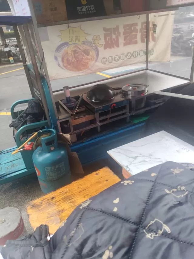 有想法就快，本人有事要回老家，60v新电瓶，三条新轮胎，买到就可以出摊了图片5