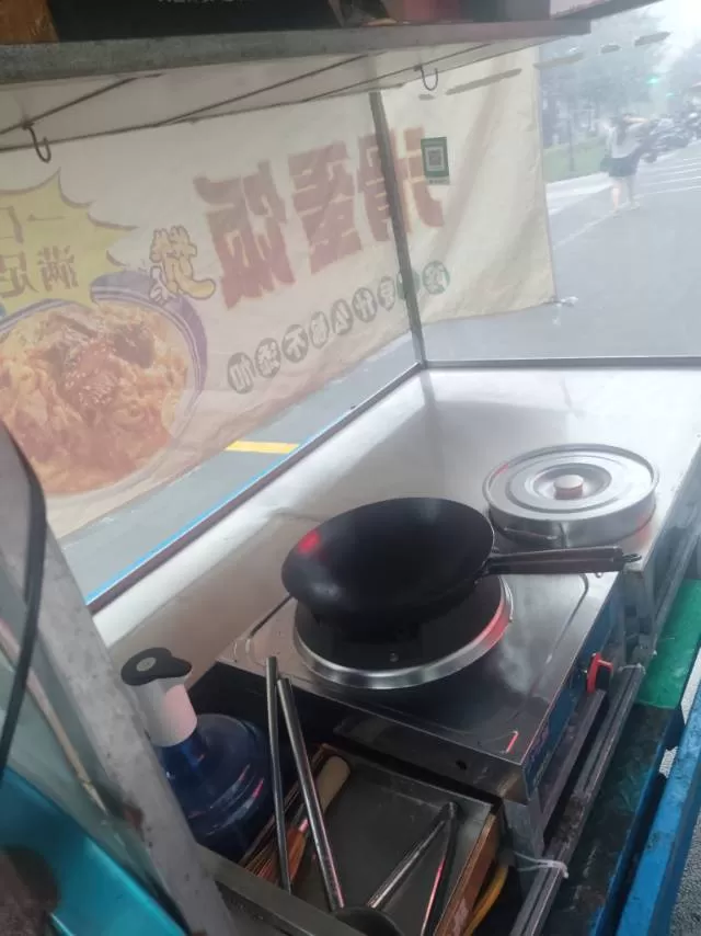 有想法就快，本人有事要回老家，60v新电瓶，三条新轮胎，买到就可以出摊了图片6
